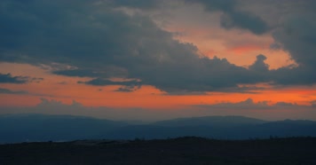 4K 登山山顶欢呼、励志青春正能量