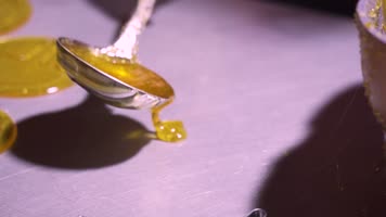 手艺传承人传统手工艺卡通糖人制作