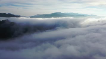 震撼云海山川河流日出延时,云海翻腾仙境 震撼云海山川河流日出延时,云海翻腾仙境