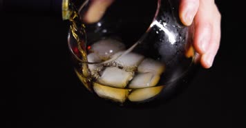 洋酒调酒吧鸡尾酒高速合集 4k升格实拍