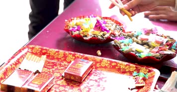 中国式宴席聚会写礼糖喜烟红包民俗4k实拍