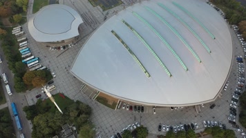 航拍俯瞰城市建筑4K