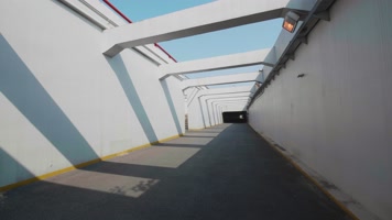 穿梭隧道