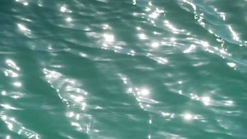 波光粼粼 波光粼粼