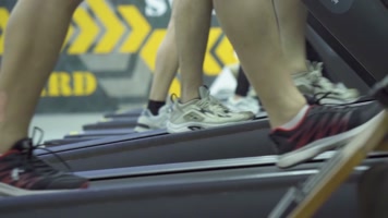 跑步机健身房跑步健身科学健身 跑步机健身房跑步健身科学健身