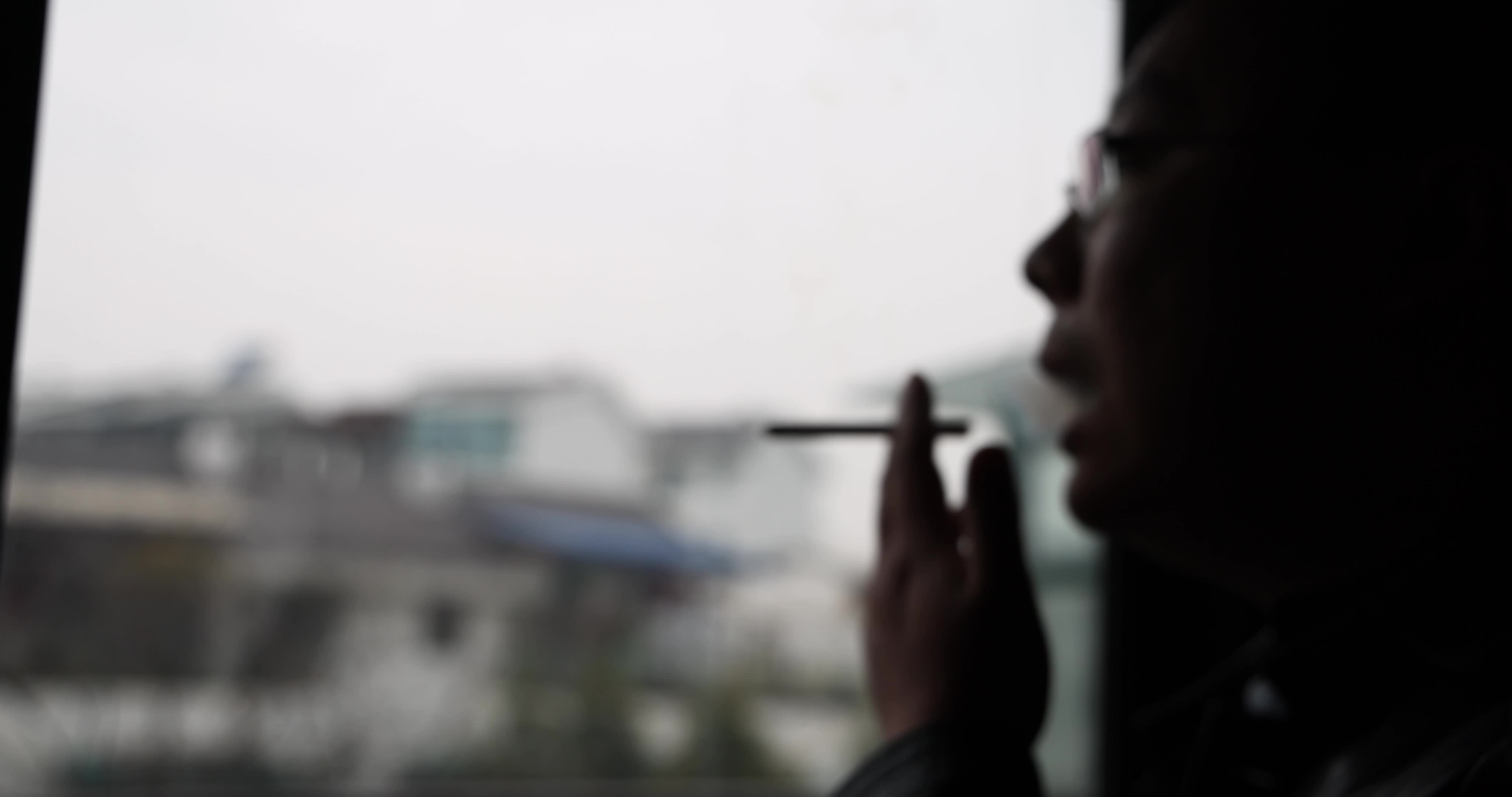 少年吸烟的图片,吸烟,吸烟有健康_大山谷图库