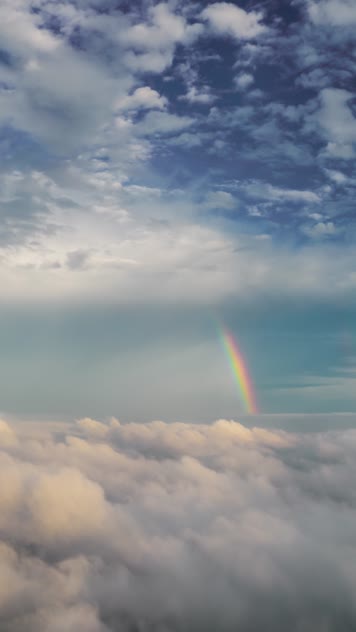 高清竖屏延时航拍云端彩虹