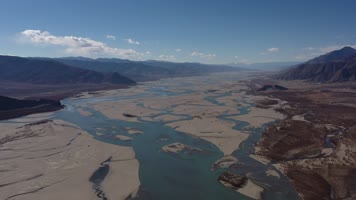 西藏拉萨河自然风光航拍