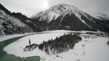 西藏冬天然乌湖雪景自然风光航拍