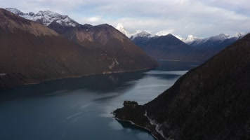 西藏山南羊湖日托寺自然风光航拍