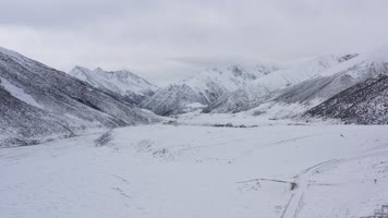西藏冬天雪景自然风光航拍