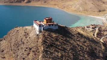 西藏山南羊湖日托寺自然风光航拍
