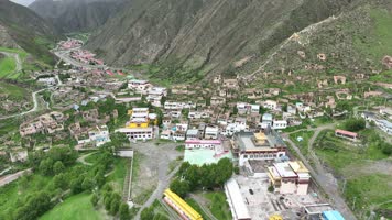 航拍青海玉树称多邦果寺藏传佛教4K御3