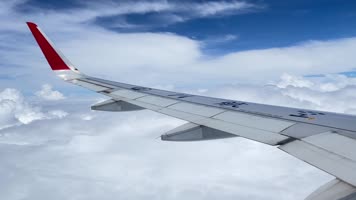 云海   四川航空  飞机降落   重庆机场