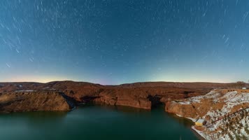 陕西靖边波浪谷雪景星空延时
