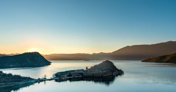 云南泸沽湖里格半岛日出