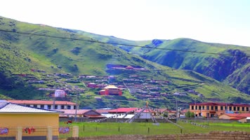 延时航拍青海果洛久治门堂寺4K御3夏季