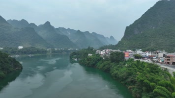 4K航拍巴马岩滩红水河风光