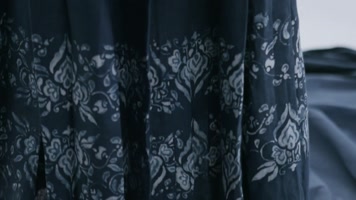 模特展示民族服饰