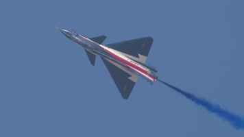 超稳定：中国航展八一表演队歼10战斗机