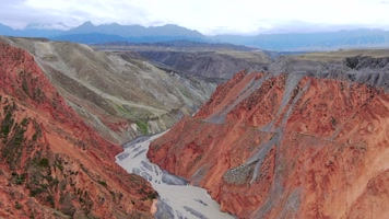 安集海大峡谷航拍下沉