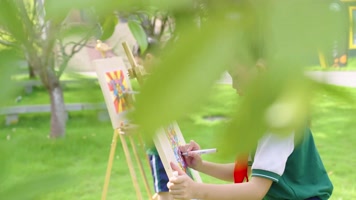 学生画画 红领巾 下围棋 奔跑 国旗 爱