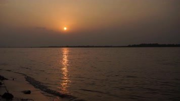 傍晚夕阳湖水彩霞唯美 傍晚夕阳湖水彩霞唯美