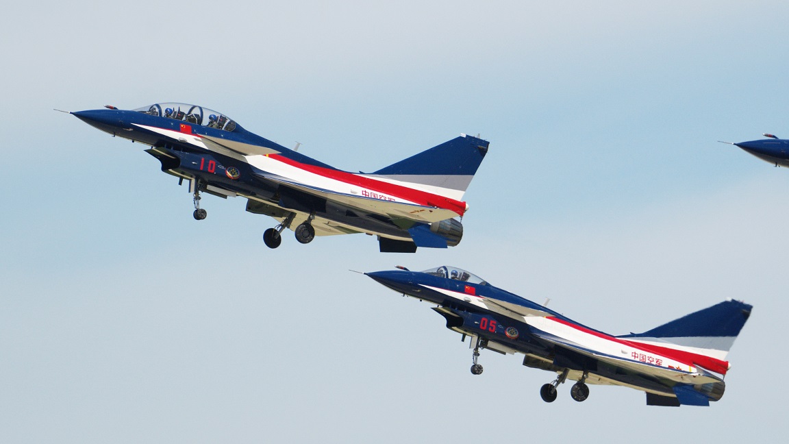 4K稳定：空军开放八一表演队歼10战机表演