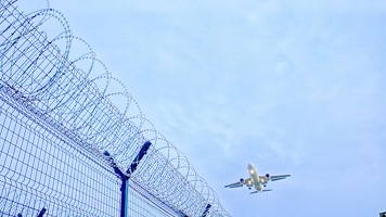 plane_01北京首都机场飞机降落飞机特写