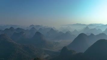 原始森林高山山脉