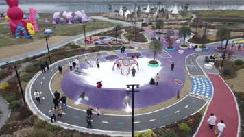 4k儿童游乐园 阳光 小时候 欢乐 航拍