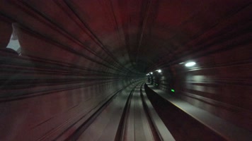 唯美城市地铁快速行驶第一视角40