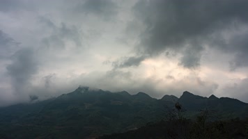 4K大山深处云层延时拍摄