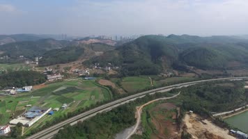 广西南宁良凤江森林公园风景航拍 公路风景