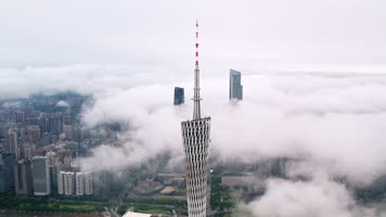 城市地标小蛮腰雨后平流雾穿云航拍4K视频