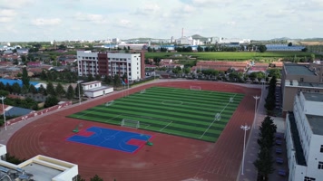 学校足球场绿荫体育场航拍