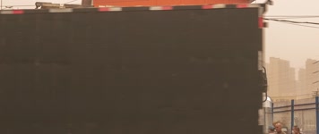 沙尘浮沉扬沙大风春季东北垃圾收运车