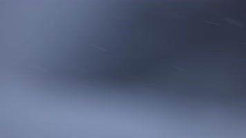 寒冷冬季暴风雪雪花特写