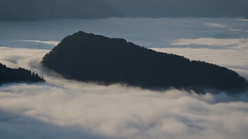 山顶日出云海延时云雾翻滚 山顶日出云海延时云雾翻滚