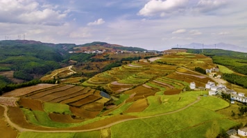 4K延时航拍昆明东川红土地蓝天白云