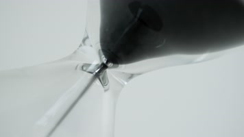 沙漏争分夺秒特写实拍镜头