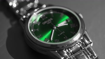 手表机芯时钟争分夺秒微距特写