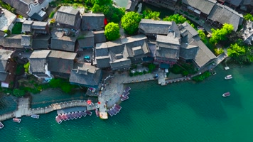 4K航拍贵州下司古镇美景