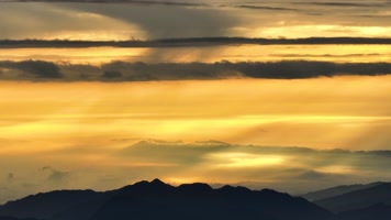 4K航拍川西牛背山夕阳美景