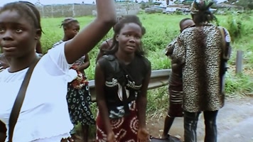 非洲部落战乱遇难者遗体