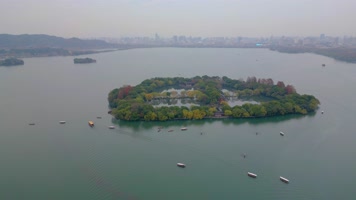 浙江省杭州市西湖景区三潭印月雷峰塔自然风