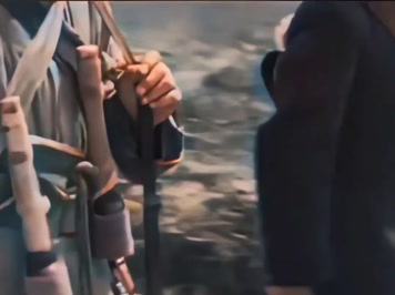 ｜1938年，抗日游击队穿草鞋行进的珍贵