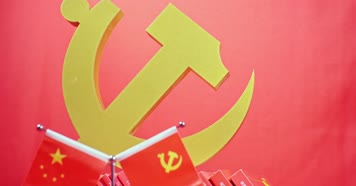 4k实拍红色党建红旗帜建党政党旗党徽素材