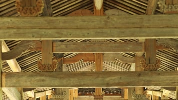 浙江温州泰顺县廊桥内部木建特写