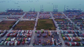 4K广东南沙集装箱港口航拍